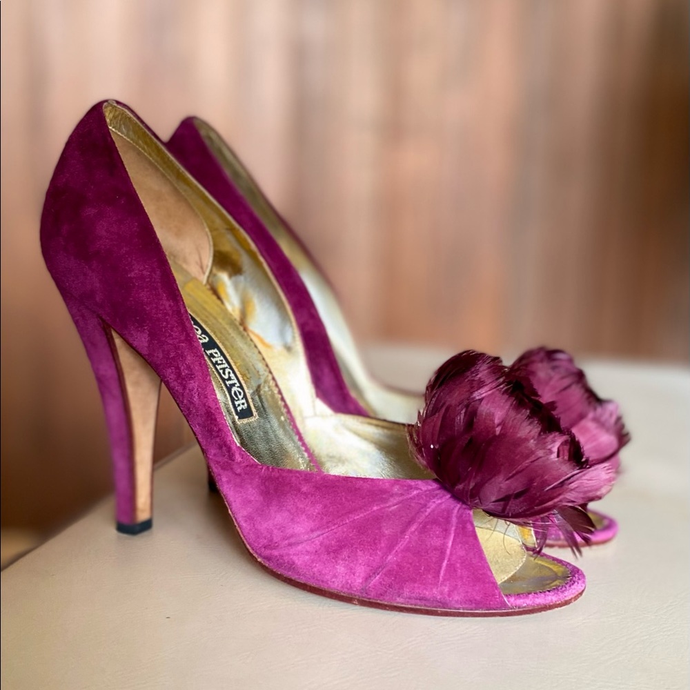 Fuchsia Vintage 1980s Andre Pfister Feathered Pumps